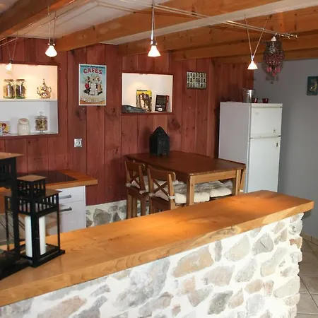 Bed & Breakfast La Maison Dans Les Nuages *